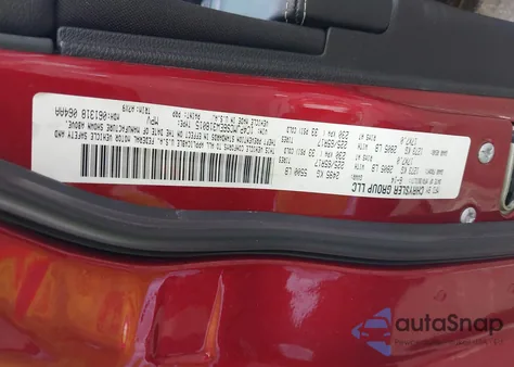 2014 Jeep Cherokee Latitude z USA, uszkodzony, nr VIN 1C4PJMCS6EW318015